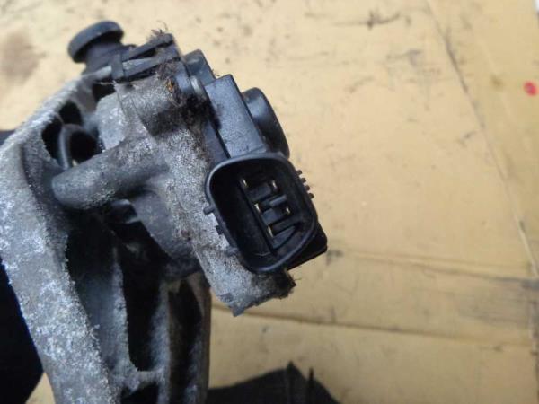 MOTEUR D ESSUIE GLACE TOYOTA YARIS 3/2009-2011 - Vue 2